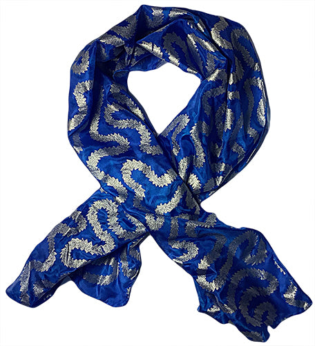 Silk scarf in blue with silver print - 135 x 35cms