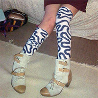 Squiggle stockings in blue